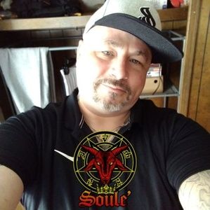 Meet your Posher, Johnathan